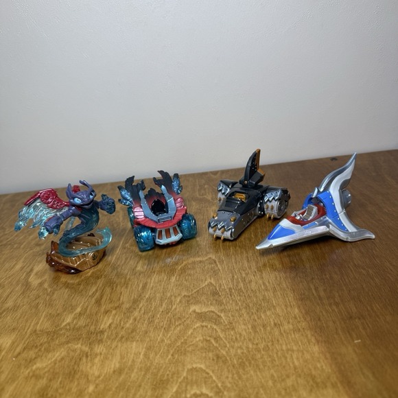 Skylanders Other - Lot of 4 Skylanders Super Chargers Figurine Game Pieces